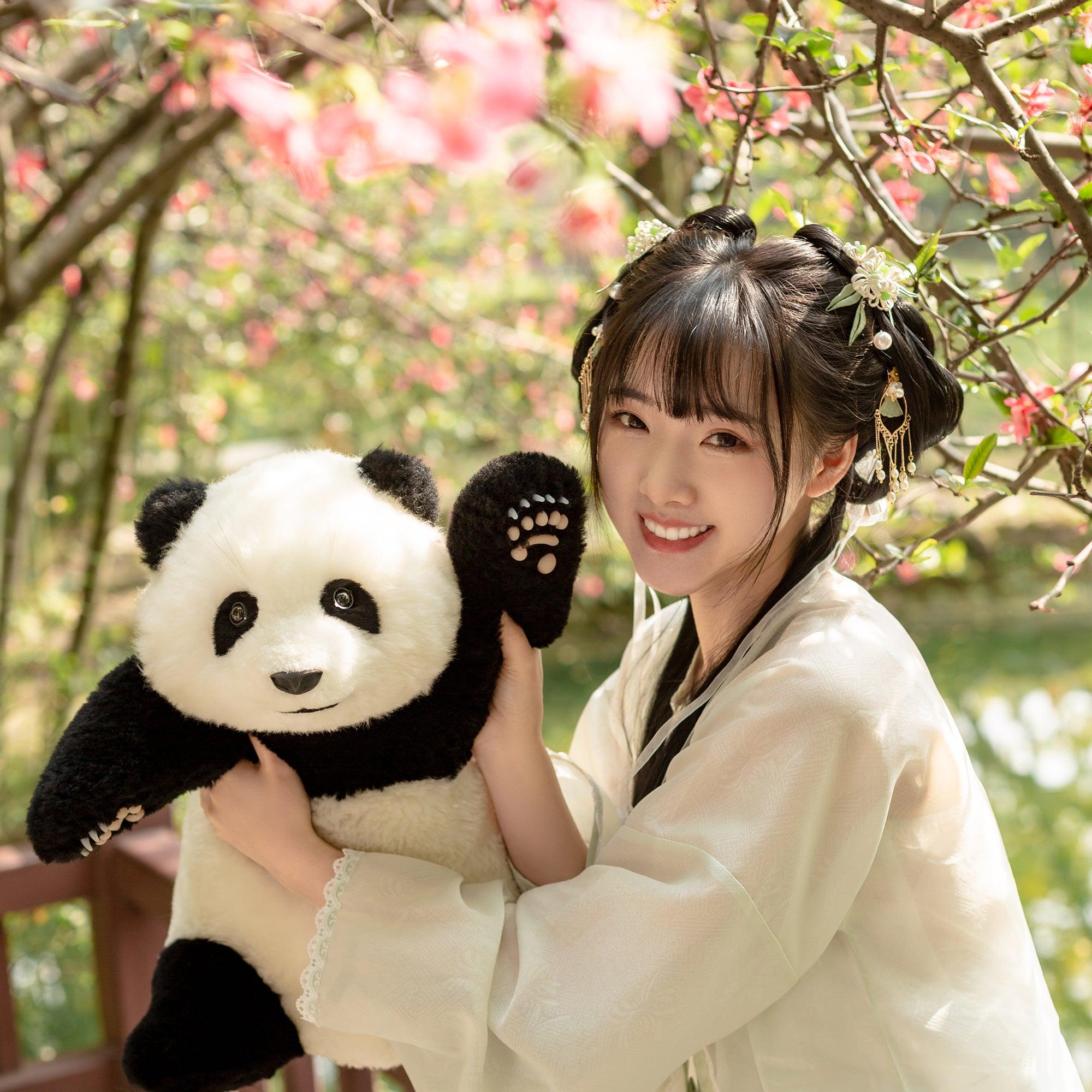 Hehua Panda Wool Plush – Weighted Collectible Gift