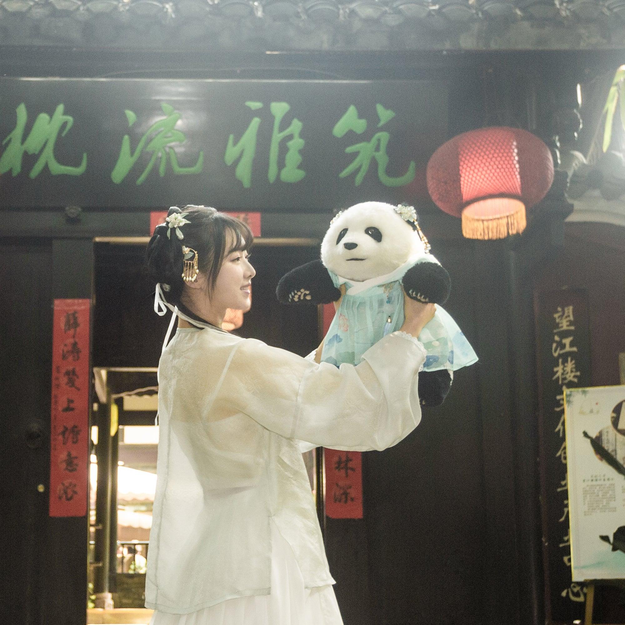 Hehua Panda Wool Plush – Weighted Collectible Gift